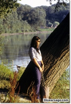 Anjali by tree